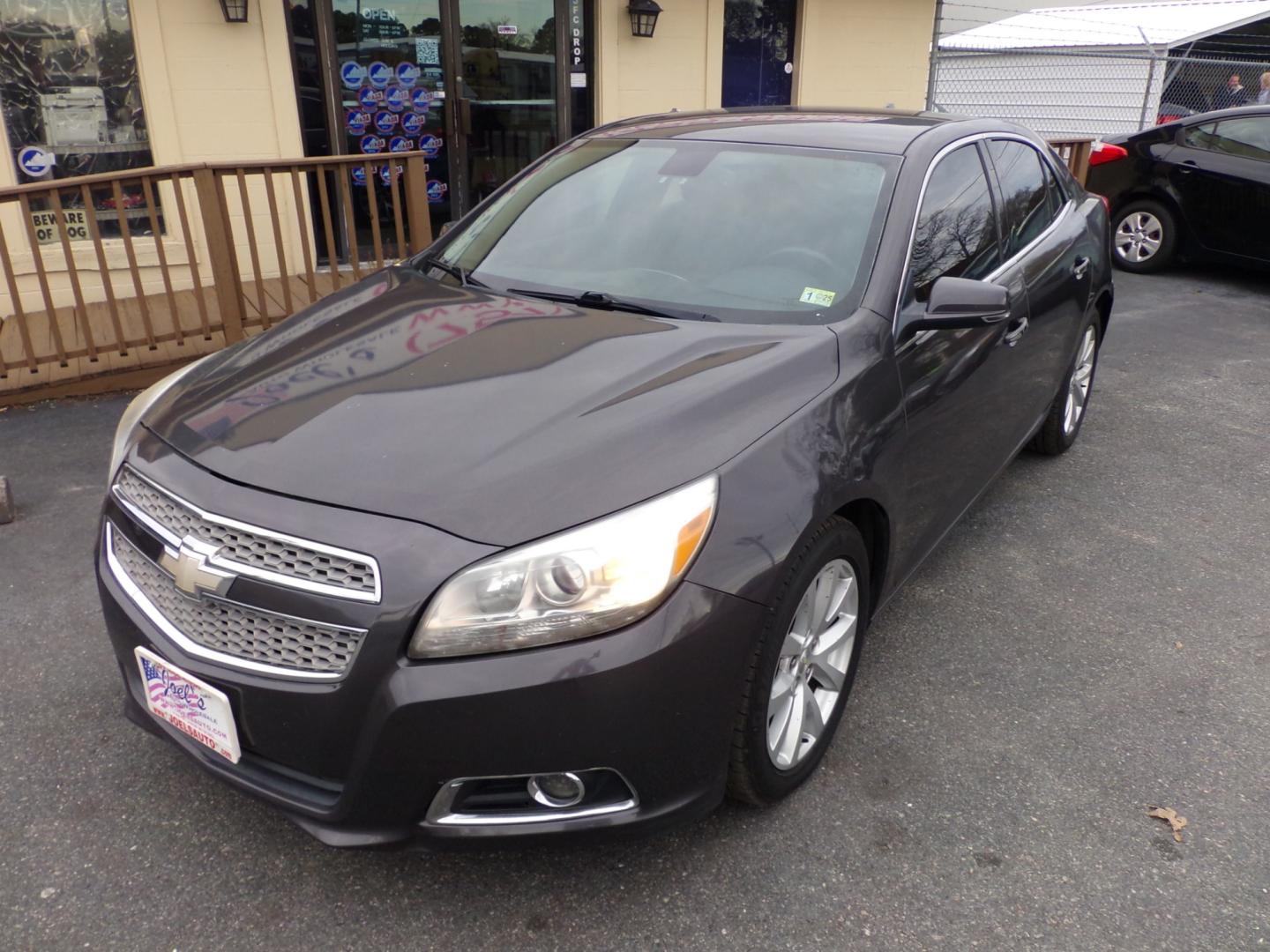 2013 Gray Chevrolet Malibu (1G11H5SA1DF) , Automatic transmission, located at 5700 Curlew Drive, Norfolk, VA, 23502, (757) 455-6330, 36.841885, -76.209412 - Photo#5